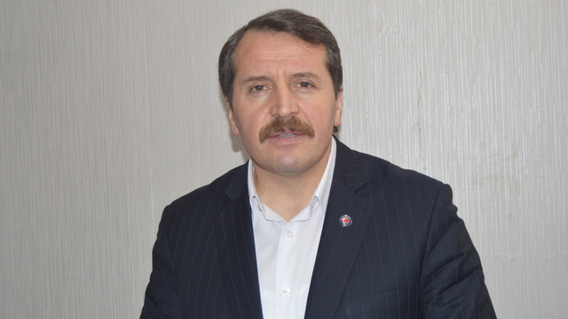 "Gelir vergisi kesintileri yüzde 15 ile sabitlenmeli"