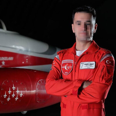 Türk yıldızlarından yüzbaşıya gözaltı!