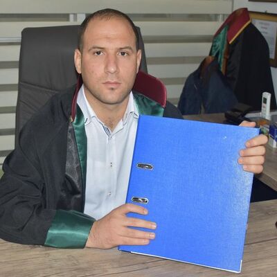 Cezaevi girişinde dosya tartışması