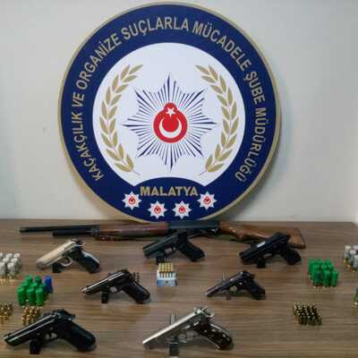 Silah ticareti ve kaçakçılığı yapanlara operasyon: 5 gözaltı