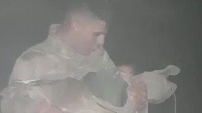 Ölmek üzere olan mültecilere jandarma nefesi