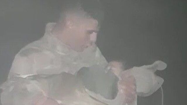 Ölmek üzere olan mültecilere jandarma nefesi
