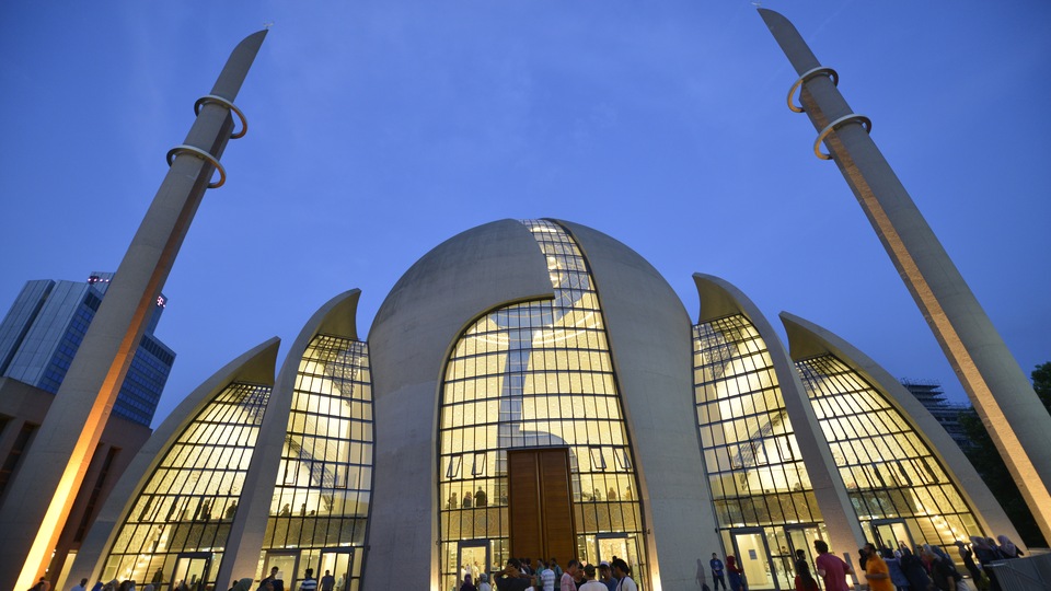 Almanya'da 'Cami vergisi' tartışması