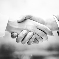 77 milyarlık dev el sıkışma