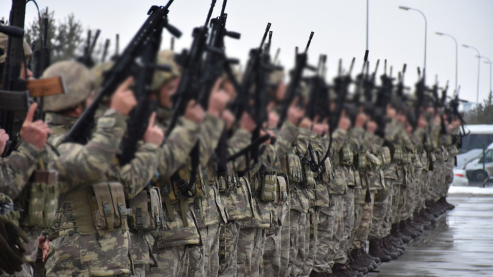 Kars'tan bir tabur komando Şanlıurfa'ya uğurlandı