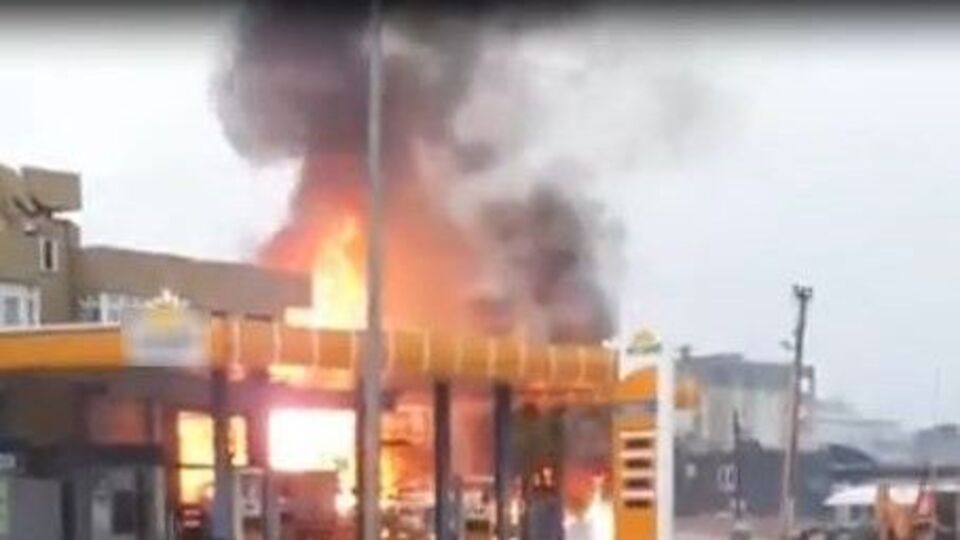 Şanlıurfa'da akaryakıt istasyonunda patlama!