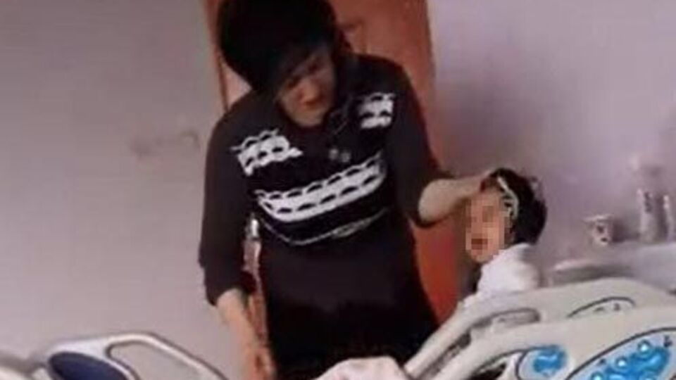 Vicdansızlığın bu kadarı! Hasta bebeğini ağlıyor diye dövdü