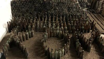 Toprağa gömdüğü sahte içkilerle yakalandı