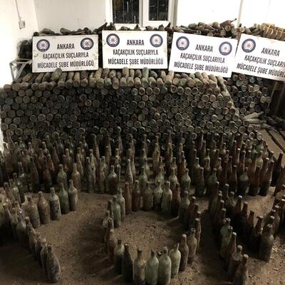 Toprağa gömdüğü sahte içkilerle yakalandı