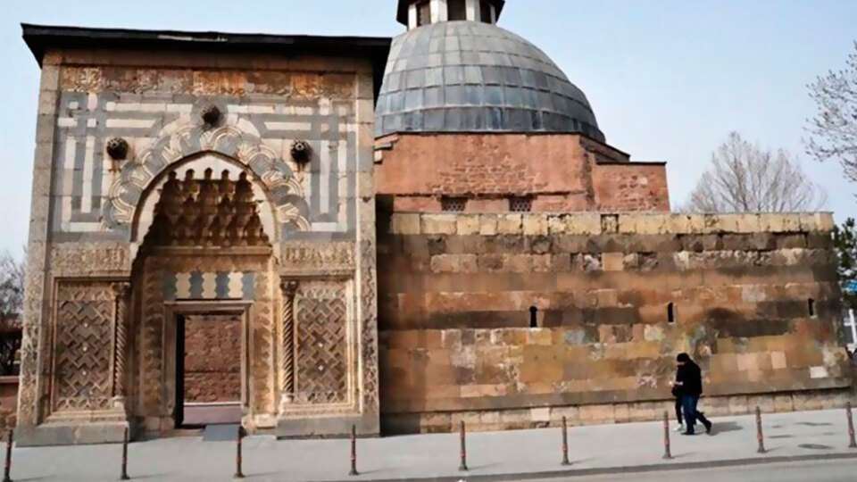 Tarihi eserlerde 'taş kanseri' tehdidi