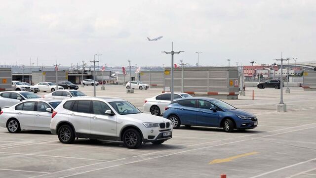 Atatürk Havalimanı'nda 2019 otopark ücretleri belli oldu