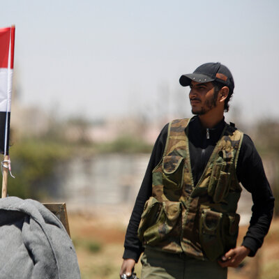 Reuters: Suriye ordusu Münbiç'e bayrak dikti