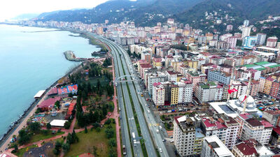 Dolgu alanındaki binalar korkutuyor! Rize'de tehlike büyük!