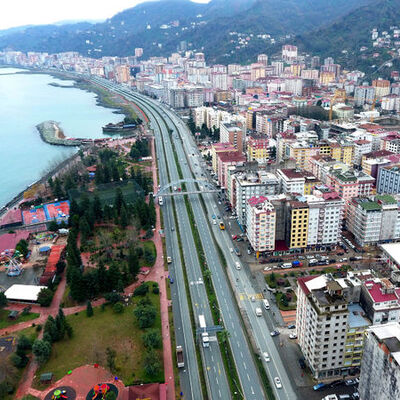 Dolgu alanındaki binalar korkutuyor! Rize'de tehlike büyük!