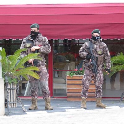 İstanbul'da bu sabah başladı! Özel harekat ekipleri de orada...