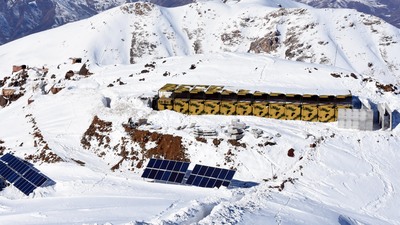 Hakkari üs bölgesi yakınına çığ düştü: 1 şehit!