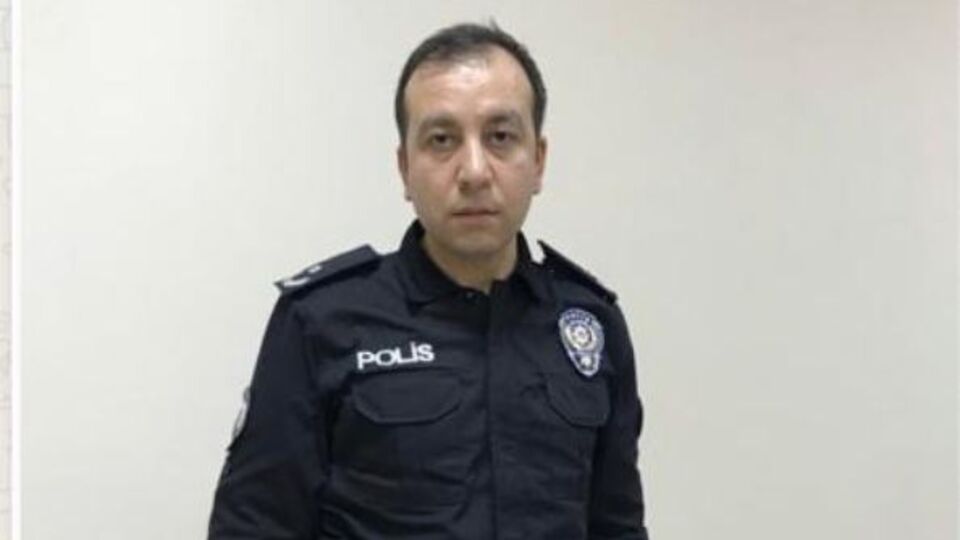 3 aydır polis kıyafetiyle dolaşıyordu