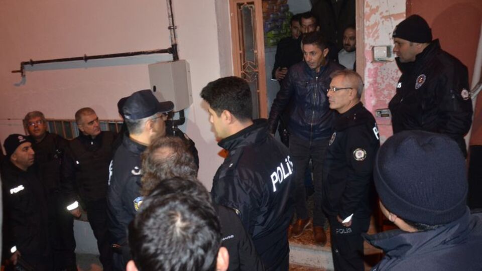 Köpek beslediği için tartıştığı komşularına ateş açtı