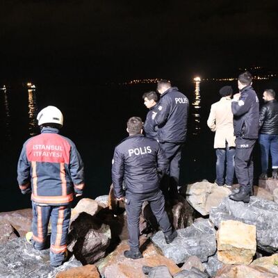 İddia üzerine denize atlayan genç boğuldu