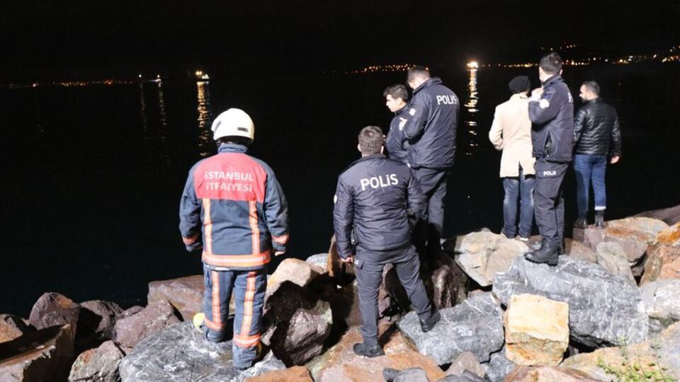 İddia üzerine denize atlayan genç boğuldu