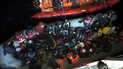 İzmir'de 109 kaçak göçmen yakalandı