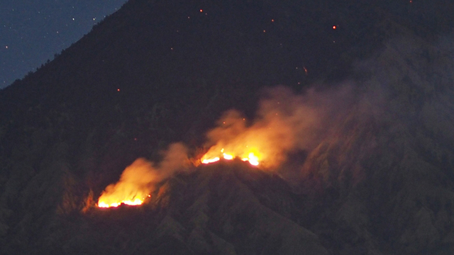 Agung Yanardağı faaliyete geçti