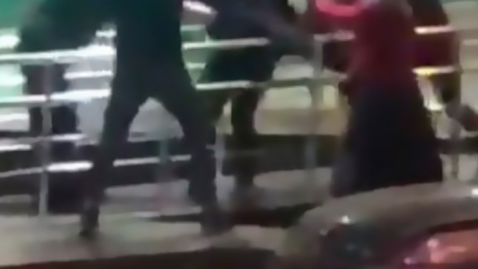 ATM sırasında ortalık bir anda karıştı!