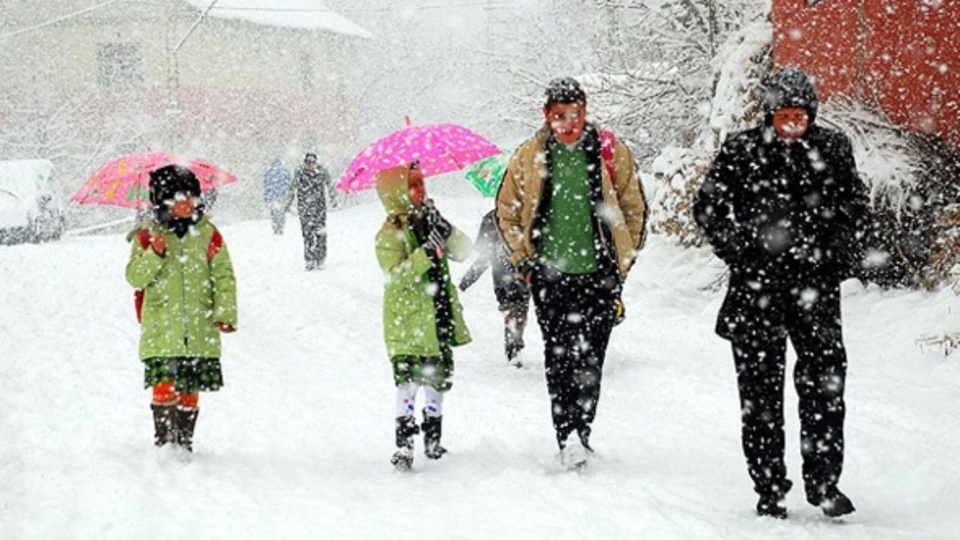 Hakkari'de bugün okullar tatil mi?