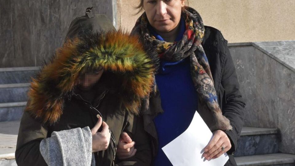 Cani anne çevresini böyle kandırmış!