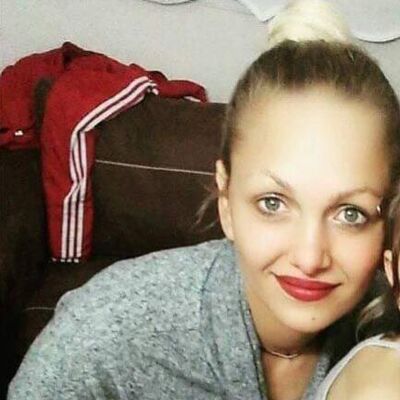 Ayrı yaşadığı kocasına kurşun yağdırdı