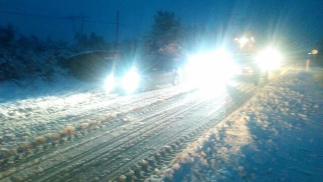 Soma'da kardan kapanan yol ulaşıma açıldı