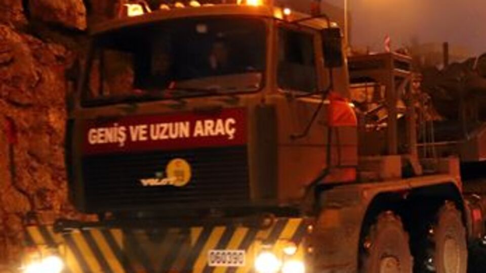 Suriye sınırına askeri sevkiyat