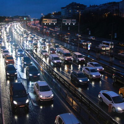 İstanbullular dikkat! Yılın ilk trafik yoğunluğu!