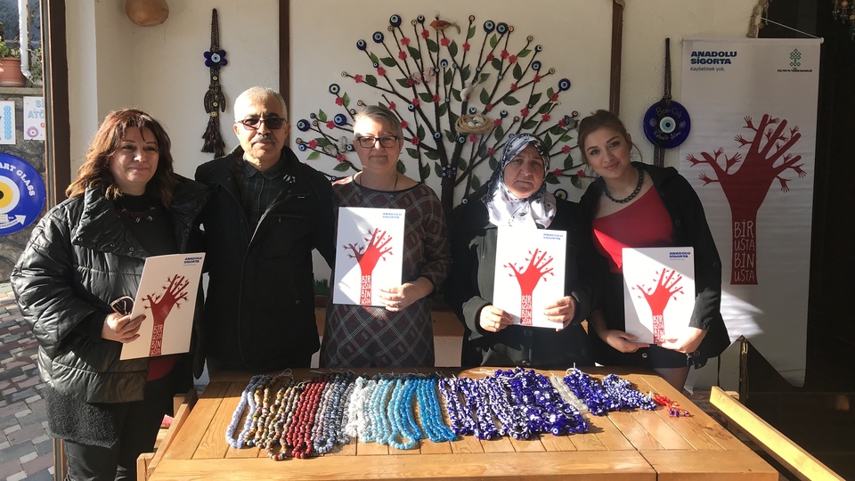 Anadolu Sigorta nazar boncuğu taktı