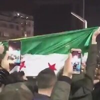 Suriyelilerin Taksim'deki kutlaması tartışılıyor