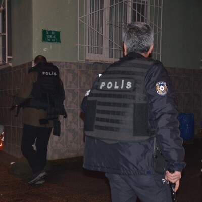 Bursa'da DEAŞ operasyonu: Fransa'nın aradığı iki kişi yakalandı