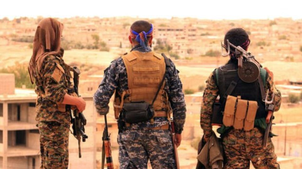 Suriye Ordusu'ndan "400 PYD/PKK'lı Münbiç'i terk etti" iddiası