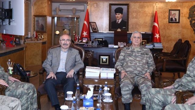 Kara Kuvvetleri Komutanı Orgeneral Dündar Mardin'de