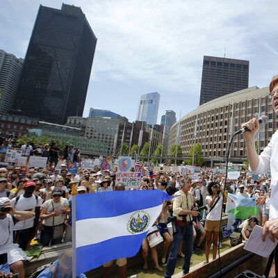 Pocahontas, Trump’a karşı