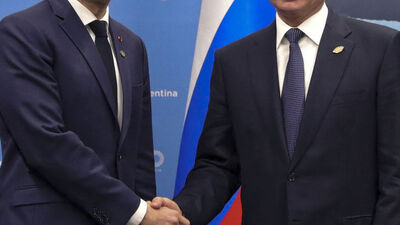 Putin ile Macron Suriye'yi görüştü