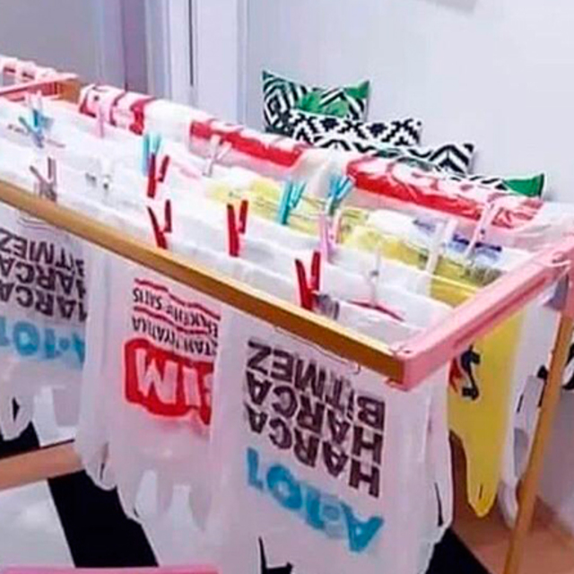 Sosyal medya 'poşet'e sığmadı!