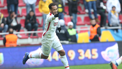 Gouffran kalacak, Ghilas'a talip var!