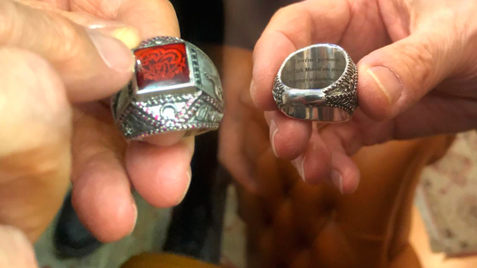 Bahçeli'ye yeni yılın ilk yüzüğü