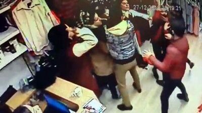 Korkunç! 3 hareketle yere serdi