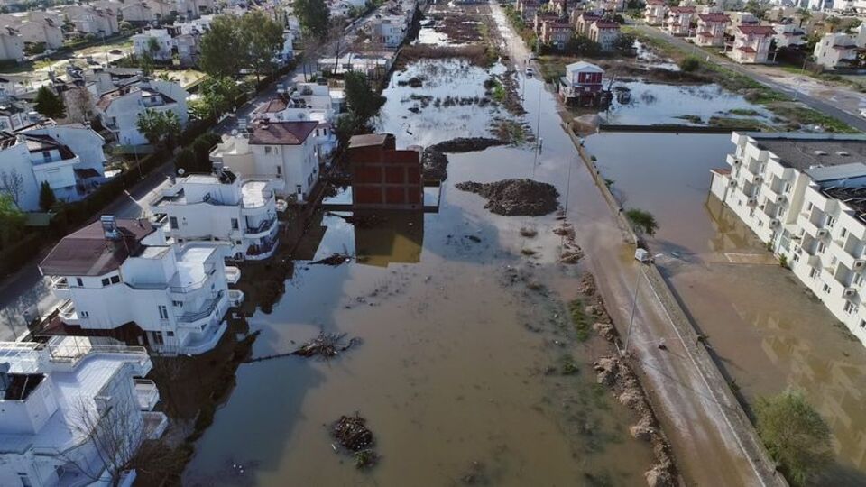 Lüks villalar tanınmaz halde! Ev sahipleri şok oldu