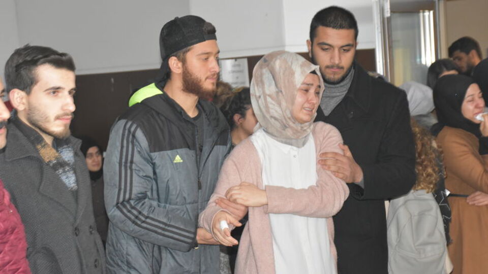 Kimse teselli edemedi! Üniversiteli Elif için gözyaşları sel oldu