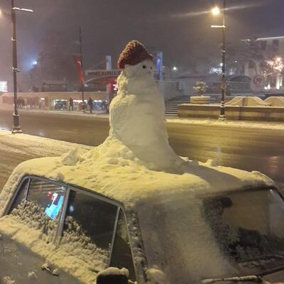 Günün en güzel görüntüsü! Çocuklar peşini bırakmadı