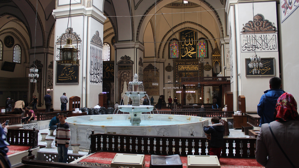 Bursa Cuma saati kaçta?