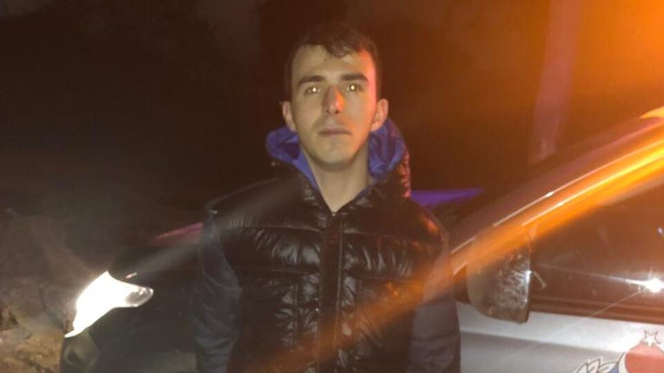 Ormanda kaybolan genç donmak üzereyken bulundu