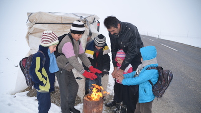 Her şey çocuklarının okuması için